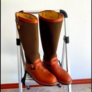 Chippewa Snake Books, Brown, Size 11 D, Vibram soles, Never Worn,